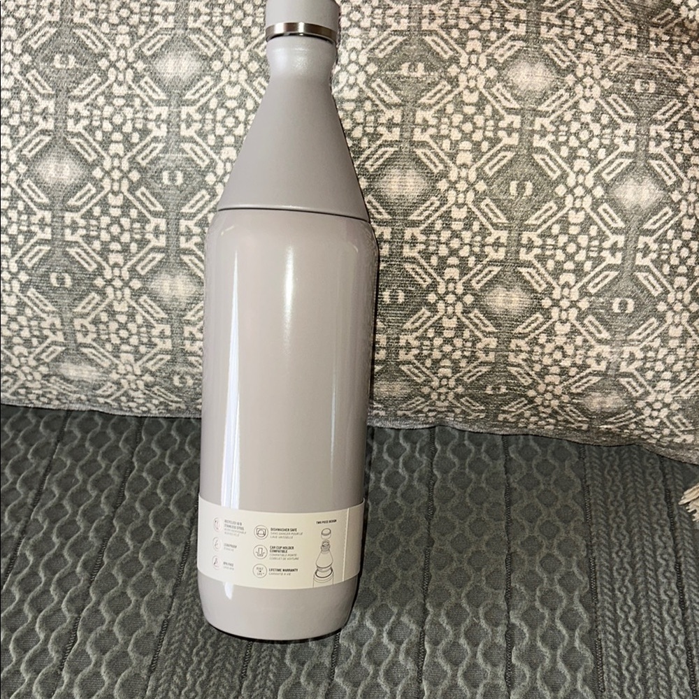 Stanley 34oz All Day Slim Bottle Ash NWT - Picture 5 of 10